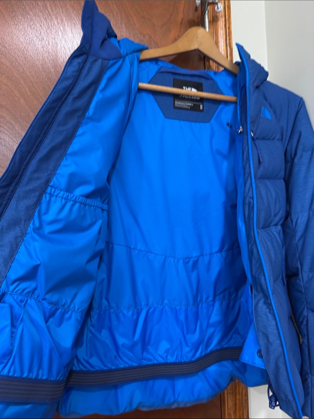 The North Face Blue Hooded Puffer Ski Jacket - Picture 5 of 5